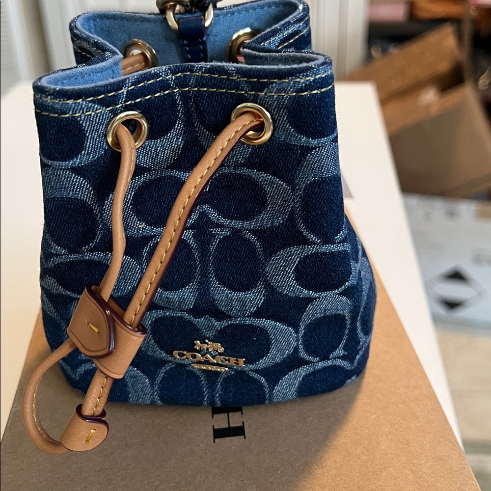 Miniature Micro Coach Navy and Gold Bucket Bag with Chain Strap - Picture 12 of 16
